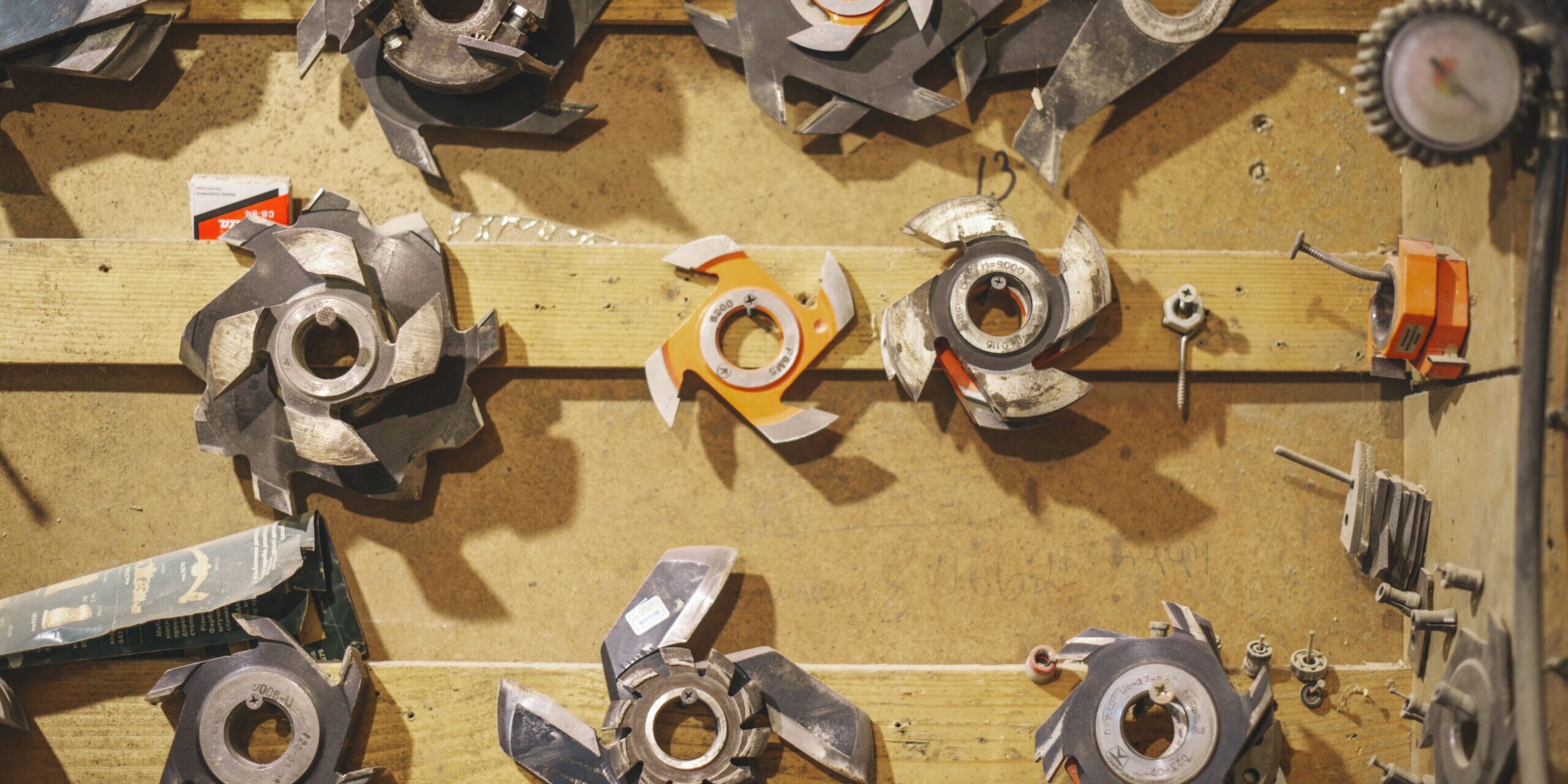 recambios para máquinas portuarias- maquinaria fondo marron