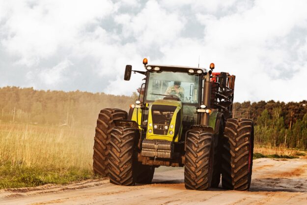 Recambios-para-maquinaria-agricola- tractor