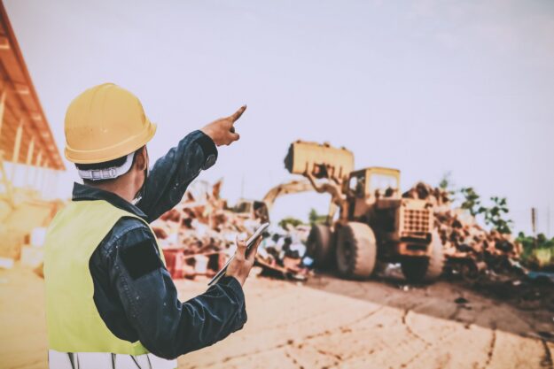 comprar recambios para construcción y minería en Valencia-chico gorro